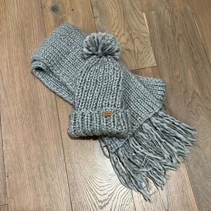Barbour Chunky Scarf and Hat Set Gray